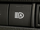 【オートマチックハイビーム】夜間の安全走行に役立つ便利な機能!先行車や対向車を検知し、ハイビームとロービームを自動で切り替えてくれます♪
