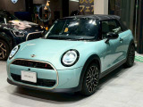 MINIのカスタマイズならお任せください!エクステリアやインテリア。ジョンクーパー・ワークスキット!ストライプやなどのステッカーキット!多彩な純正オプションが豊富なMINI!ご相談承ります。