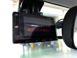 『ドライブレコーダー』動画を残すことで万が一の事態に遭遇した時の必須アイテムです。急ブレーキ・急ハンドルが起こった際、自動で記録が上書きされずに保存され、後でPC等で確認出来ます。