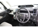 見通しの良いスッキリとした視界で、どなたでも運転しやすいです♪運転のしやすさは疲れにくさにも繋がりますよね♪