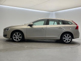 全国のVOLVOからお取り寄せが可能※!遠方の店舗に展示してあるクルマが気になる場合も、最寄りの店舗でご購入ただくことが可能です!是非私たちに要望をお聞かせください!※別途費用