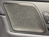 【harman kardon】ハーマンカードンのHi-Fiスペシャリストと共に、モデル別に開発・設計された専用チューニングが臨場感溢れる音響空間を実現しています。