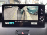 運転席から見づらいサイドミラー下部を映すサイドカメラ装備です!