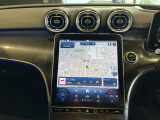 バックカメラにより駐車時の後方確認も楽にできます。