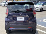 プライバシ-ガラスが装備されています。外を見るときは気にならずに、後方車両から車内が見えにくい設計です。