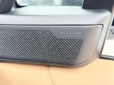 最新のMERIDIAN?シグネチャーサウンドシステムは、世界初のヘッドレストスピーカーを採用した、次世代型アクティブノイズキャンセレーションを搭載。穏やかな時間をお過ごしいただけます。