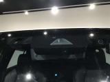 事故安全防止のためのドライバーサポート機能です。自動被害軽減ブレーキ、車線逸脱防止装置、自動ハイビームなどが付いています。今の時代にはぜひ欲しい装備ですよね♪