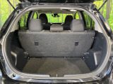 普段のお買い物や通勤、送迎等に十分な荷室スペースを確保しております。セカンドシートを倒すと、大きな荷物の積載も可能です♪