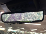 【デジタルインナーミラー】後席の大きな荷物や同乗者で後方が確認しづらい時でも安心!カメラが撮影した車両後方の映像をルームミラー内に表示。クリアな視界で状況の確認が可能です!