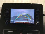 【バックモニター】駐車時に後方がリアルタイム映像で確認できます。大型商業施設や立体駐車場での駐車時や、夜間のバック時に大活躍!運転スキルに関わらず、今や必須となった装備のひとつです!