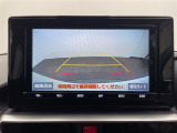 【バックモニター】後ろのカメラの映像がモニターに映し出されるので、後方の見えない死角や、障害物との距離感などもしっかり安全確認することができます!