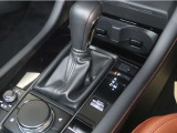 運転しながらでも手元を見ずに操作可能なマツダコネクトの操作ダイアルです!