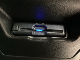 ETCが付いてます。ETC搭載車しか通過できないスマートICが利用できるようになりますよ!現在スマートICの設置箇所も増えてきているので、高速道路利用の幅が広がりますね☆