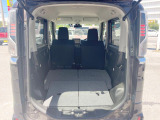 普段のお買い物や通勤、送迎等に十分な荷室スペースを確保しております。セカンドシートを倒すと、大きな荷物の積載も可能です♪