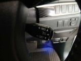 クルーズコントロール装備 アクセルを踏むことなく車速を一定キープ。高速道路も楽々走行できます。