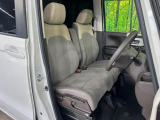 運転席シート廻りは使用感も少なく、良好な状態となっています。丁寧に使われていたことがよくわかりますね。