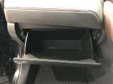 グローブボックス。