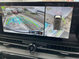 アラウンドビューモニターは、映像で白線や駐車しているクルマとの位置関係が一目でわかってスムーズに駐められます。