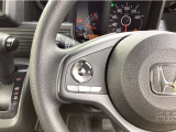 【ステリモ】ステアリングリモコンスイッチにてオーディオ操作可能となっており、運転にも集中できます。少しでも視線移動を減らし事故に遭う確率を下げます。