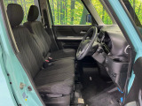 運転席シート廻りは使用感も少なく、良好な状態となっています。前オーナー様が丁寧に使っていたことがよくわかりますね。
