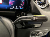 メルセデスベンツでは殆どが電子コラムシフトを採用しており、前進後退の切り替えをスムーズに行うことが出来ます。