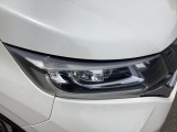 明るくて長寿命のLEDヘッドライト採用