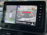 まるで真上から見ているような、視認性の良いアラウンドビューモニターです。駐車が苦手な方でもこれでらくらく駐車できますよ。