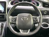 【純正革巻きステアリング】上質な革を使用することで、手にしっかり馴染みとても運転しやすいハンドルです♪