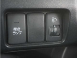 荷台ライト搭載で夜間作業もしやすくなっております。