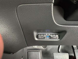 高速の出入りを楽にできるETC車載器付きです。