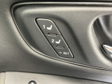 シートメモリー機能付きの電動シートで、異なったシートポジションを記憶させておくことが出来ます!