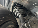 お車を安心してお乗りいただく為には、足回りの定期点検が欠かせません。サービスサポート(有償保証)では無料点検もご提供しており、安心のカーライフをお過ごしいただけるサポート体制が整っています。