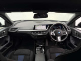 BMW専門のメカニックが、100項目にも上るポイントを徹底的にチェック。交換基準に達した部品があれば、弊社負担にて交換後、お客様へご納車致します。
