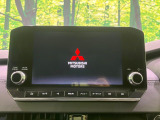 【メーカー純正9型ナビ】インテリアに溶け込むスタイリッシュな「専用設計」メーカーナビを装備♪視認性や操作性など基本性能にも優れ、より上質なカーライフをお楽しみいただけます。