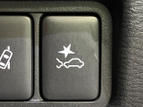 【三菱e-Assist】走行中に前方の車両等を認識し、衝突しそうな時は警報とブレーキで衝突回避と被害軽減をアシスト。より安全にドライブをお楽しみいただけます。