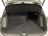 軽い力でサッと倒せるシートアレンジ。急に荷物が増えても、その場でサクッとスペースを広げられます。毎日の『困った』を『助かった』に変える工夫が満載です。