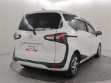 リヤ5面はプライバシーガラス☆強い日差しや車外の視線から室内を守ってくれます。