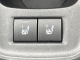 【シートヒーター】寒い日に重宝するシートヒーター!エアコンより早く温まってくれるので寒がりの人も安心ですね♪エアコンの温風は乾燥するから苦手、という方にもをおすすめです。