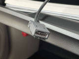 ケーブル繋げます。