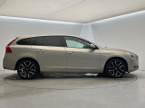 全国のVOLVOからお取り寄せが可能※!遠方の店舗に展示してあるクルマが気になる場合も、最寄りの店舗でご購入ただくことが可能です!是非私たちに要望をお聞かせください!※別途費用