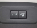 バックドアに設置されたパワーバックドアスイッチです。