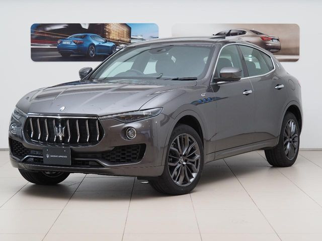 レヴァンテ GT ハイブリッド 4WD