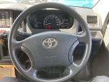 運転しやすいシンプルなレイアウトになっています。