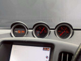 Zならではの3連メーターです!運転席から見てみてください!