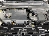 ジャガー内製の水冷直列4気筒クリーンディーゼルターボエンジンは低回転域からの力強いトルクを発生。小気味良いレスポンスと高い経済性を両立しています