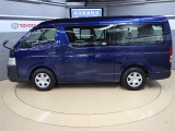 toyotaハイエースダークブルーマイカメタリック