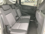 ゆとりある広々とした車内空間は、ドライブを始め買い物やレジャーなど、幅広く活躍します。一人でもみんなとでもお出かけを楽しみましょう!