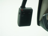 ◆ドライブレコーダー◆映像・音声などを記録する自動車用の装置です。 もしもの事故の際の記録はもちろん、旅行の際の思い出としてドライブの映像を楽しむことができます。