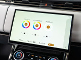 カスタマイズ可能なインテリアムードライトは細部まで入念に計算された照明で車内を演出!お好みのカラーをお選びいただき、そのときの気分に合わせてキャビンのムードを変えられます♪