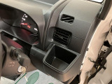 運転席側のカップホルダー